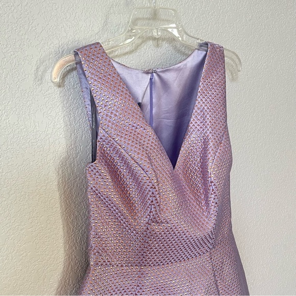 Monique Lhuillier Metallic Brocade V-Neck Fit & Flare Dress Lilac Gold Size 10 - Picture 9 of 9